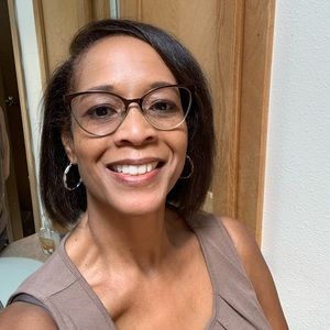 Meet your Posher, Traci